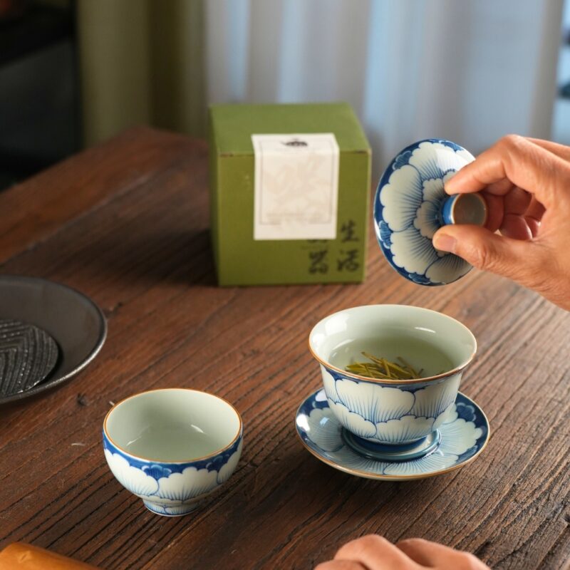 16 Handmade Vintage Ceramics Qinghua Peony 120ml Gaiwan Tea Set