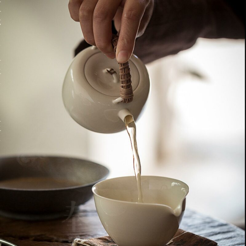 Rattan Handle Milky White Ceramic Kung Fu Teapot