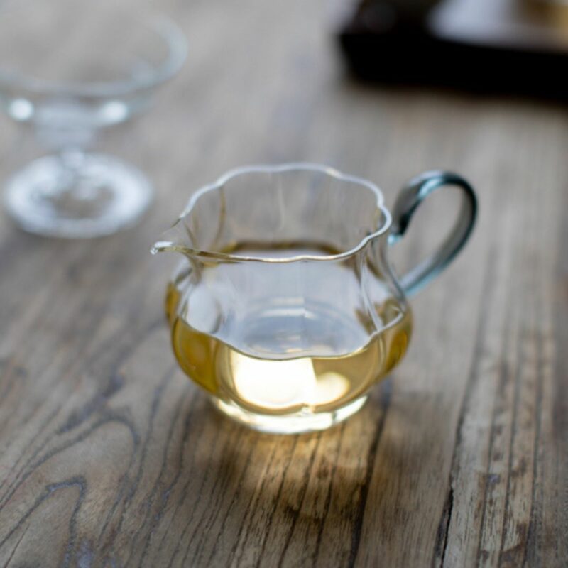 Simple Chic Glass Handle Glass Apple Shape Fair Cup Gong Dao Bei