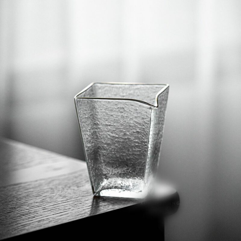 Simple Chic Hammered Glass Square Fair Cup Gong Dao Bei
