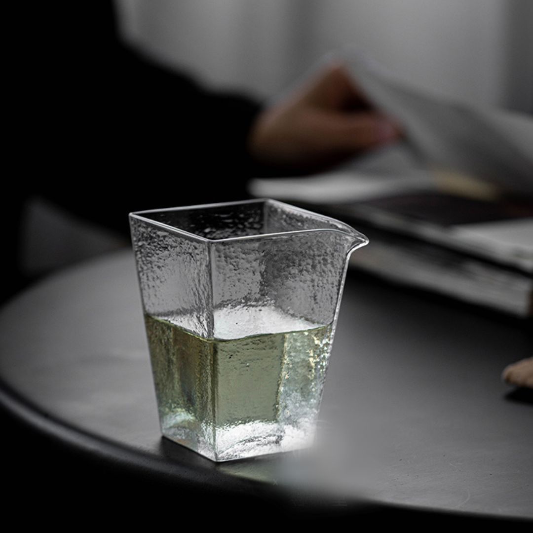 Simple Chic Hammered Glass Square Fair Cup Gong Dao Bei