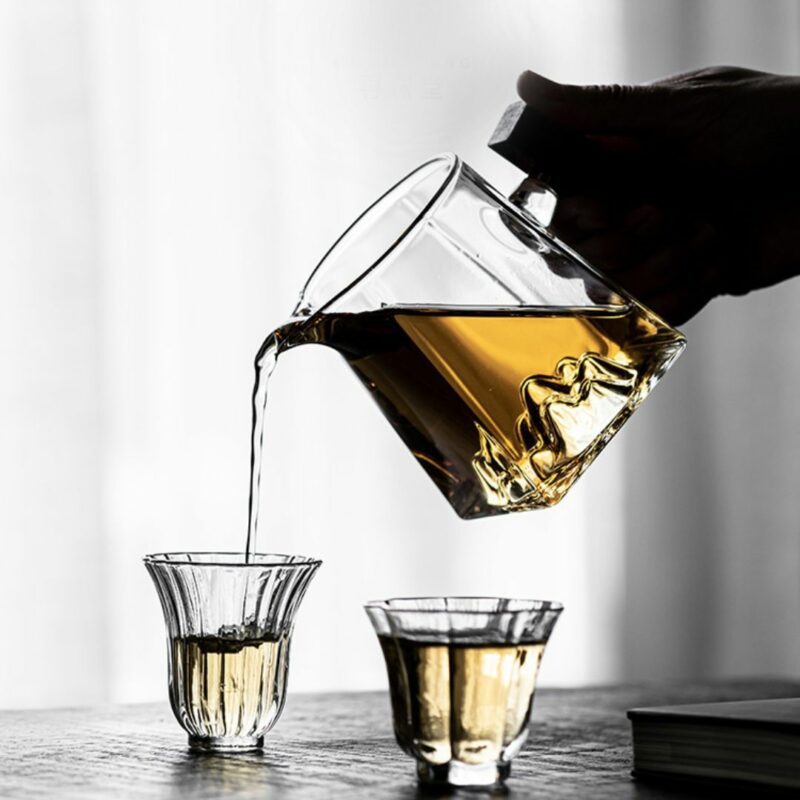 Wood Handle Thickened Glass Mountain Fair Cup Gong Dao Bei