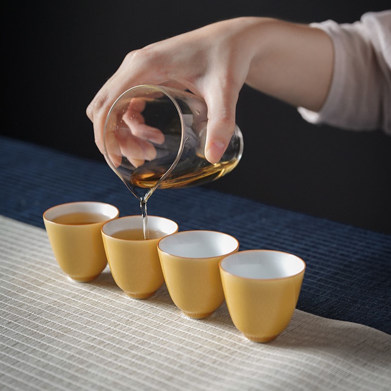 Colored Glaze Ceramic Moon Yellow 140ml Gaiwan (8) Colored Glaze Ceramic Moon Yellow 140ml Gaiwan