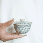 Handmade Qinghua Vintage Ceramic Qinghua Auspicious Cloud Pattern 100ml Gaiwan