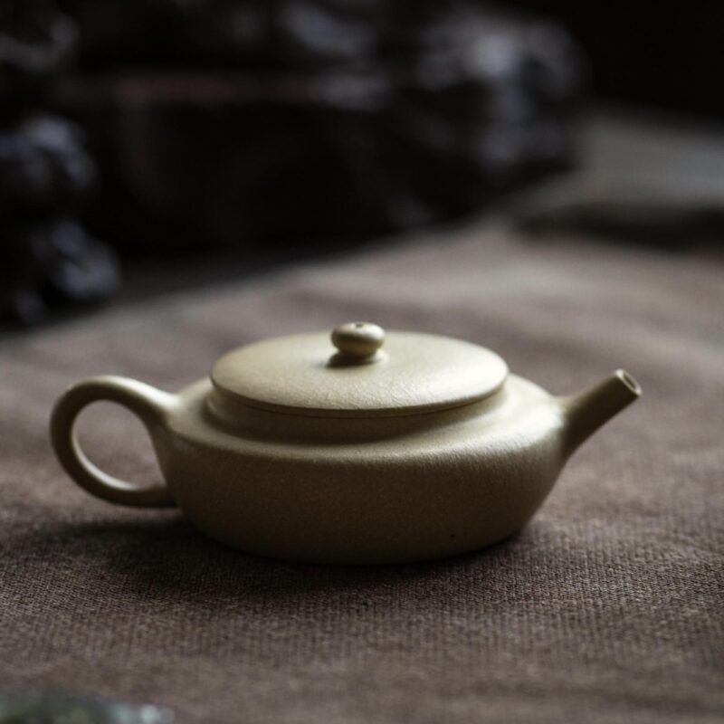 Ben Shan Lvni Bian Chen 90ml Yixing Teapot
