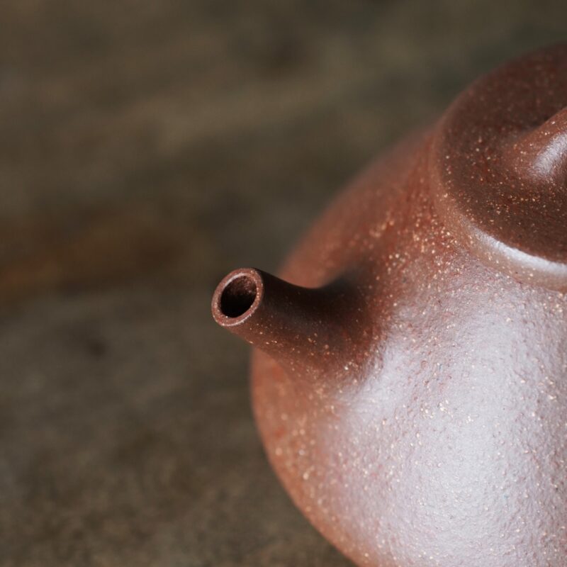 xr:d:DAF_GTBGYSQ:5,j:968695140467468106,t:24031009 Jiang Po Ni Zi Ye Shi Piao 150ml Yixing Teapot