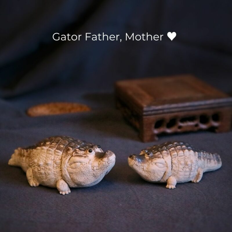 Creative Zisha Yixing Clay Cute Little Chubby Crocodile Tea Pet (3)
