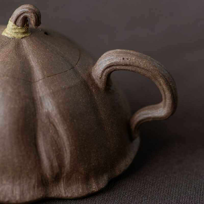 Duanni Lotus Pod 110ml Yixing Teapot