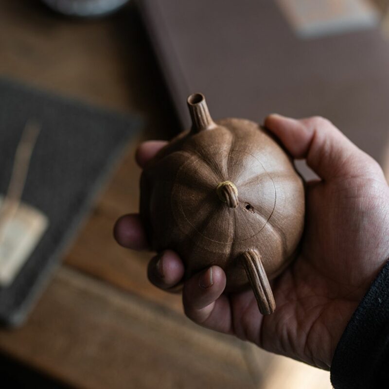 Duanni Lotus Pod 110ml Yixing Teapot