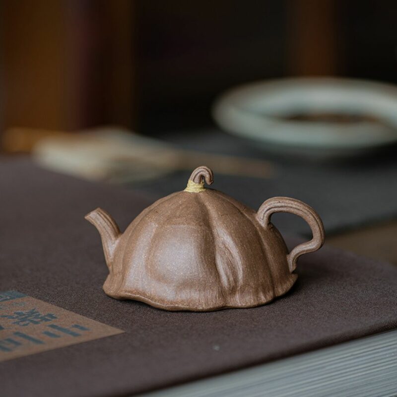 Duanni Lotus Pod 110ml Yixing Teapot