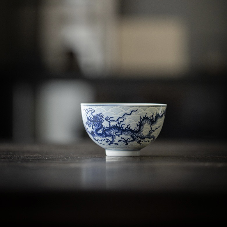 20240218_122026789_iOS Qinghua Ceramic Chinese Dragon Pattern 200ml Gaiwan