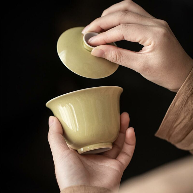 434-11 Colored Glaze Ceramic Bean Green 140ml Gaiwan