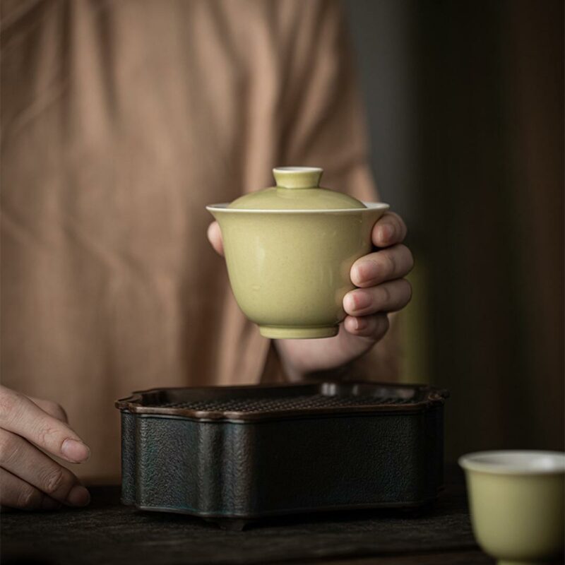 434-12 Colored Glaze Ceramic Bean Green 140ml Gaiwan