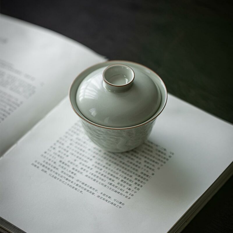 Relief Sculpture Ceramic Pine Pattern 120ml Gaiwan