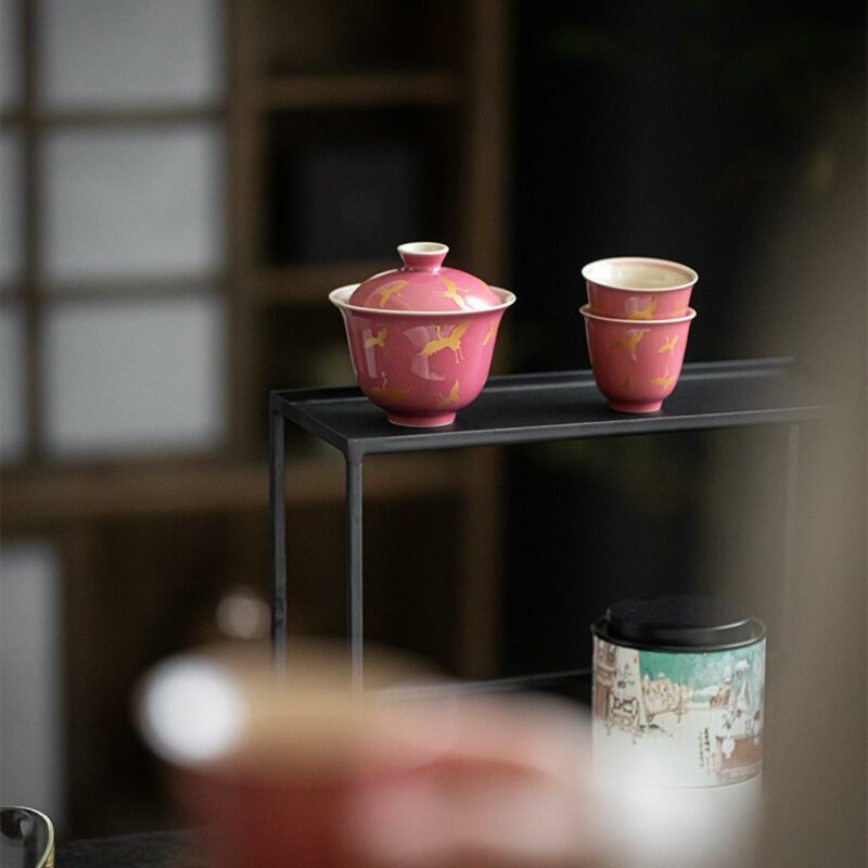 439-12 Gilt Painting Ceramic Crane Pattern Red Glaze 150ml Gaiwan