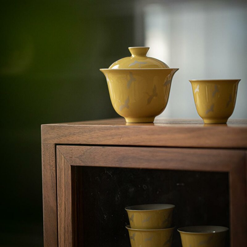 442-10 Gilt Silver Ceramic Crane Pattern Yellow Glaze 150ml Gaiwan