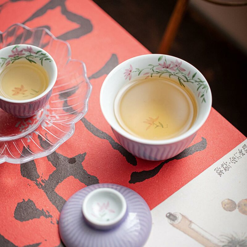 449-10 Hand painted Ceramic Purple Glaze Magnolia 120ml Gaiwan