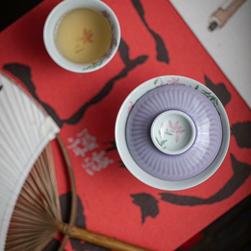 449-5 Hand painted Ceramic Purple Glaze Magnolia 120ml Gaiwan