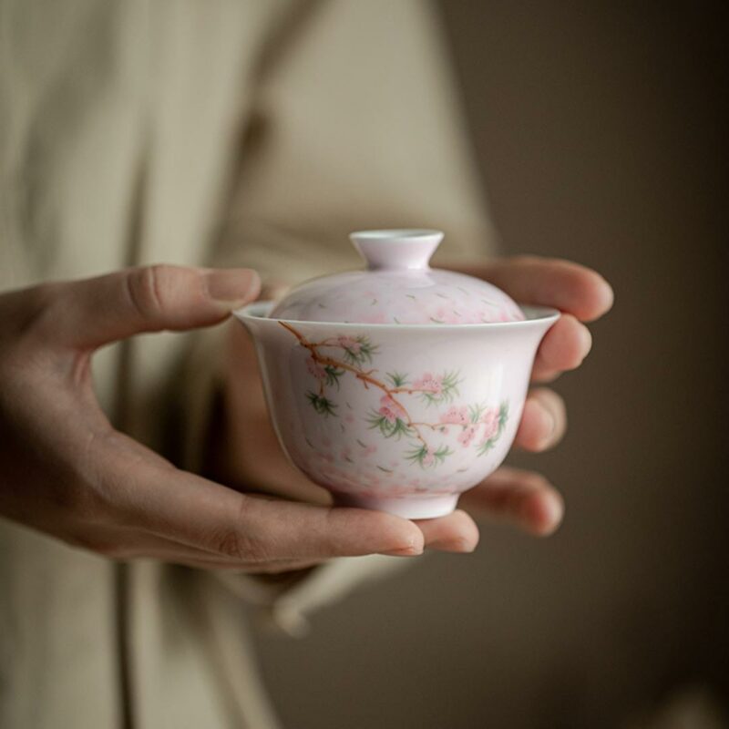 451-8 Hand painted Ceramic Sakura 140ml Gaiwan