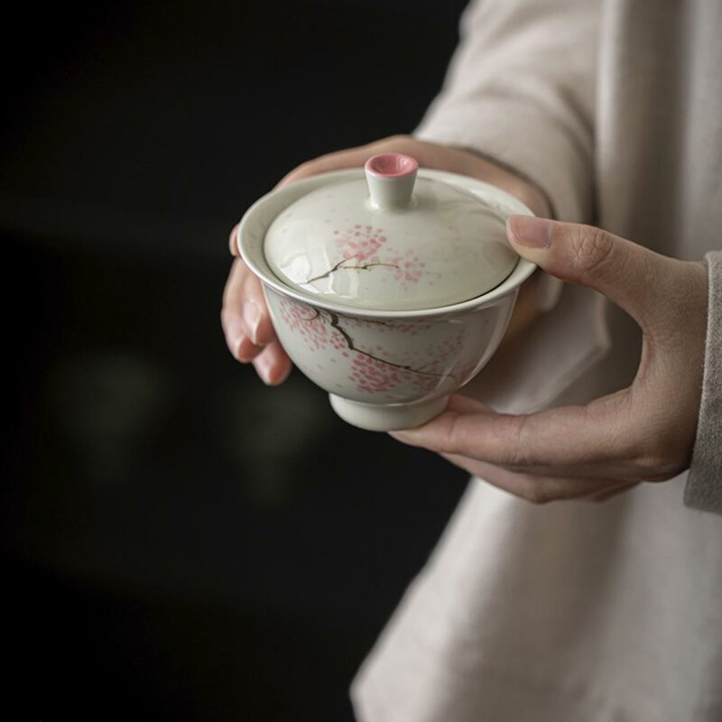 458-1 Hand painted Ceramic Sakura 135ml Gaiwan