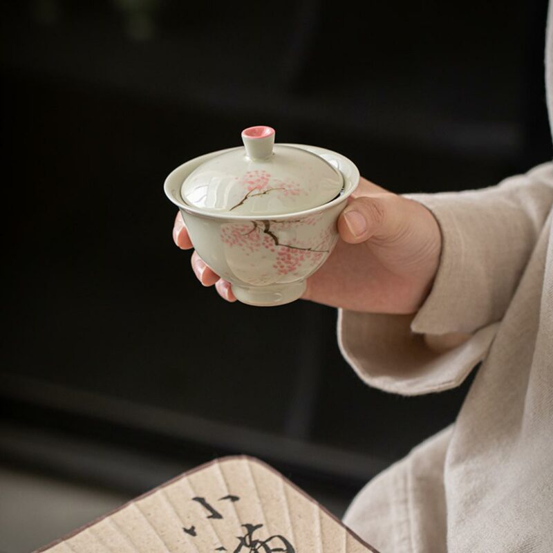 458-10 Hand painted Ceramic Sakura 135ml Gaiwan