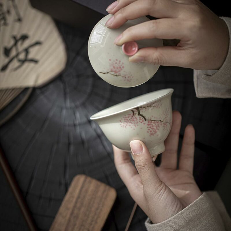 458-2 Hand painted Ceramic Sakura 135ml Gaiwan