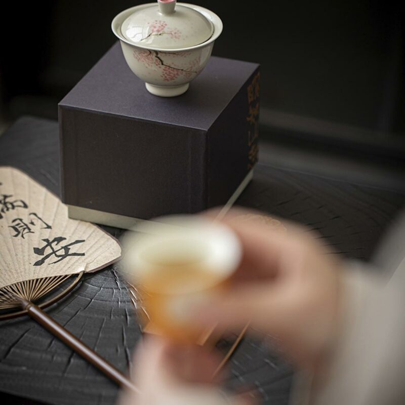 458-5 Hand painted Ceramic Sakura 135ml Gaiwan