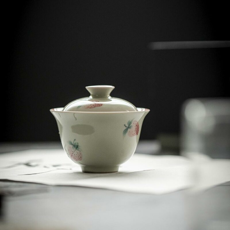 Hand painted Ceramic Strawberry 120ml Gaiwan