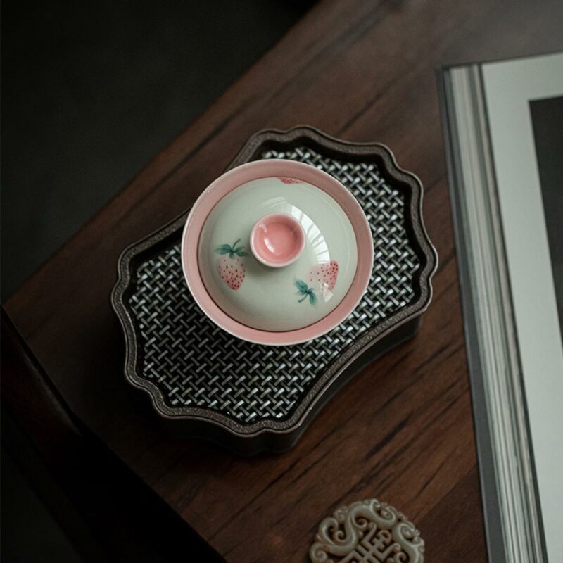 Hand painted Ceramic Strawberry 120ml Gaiwan