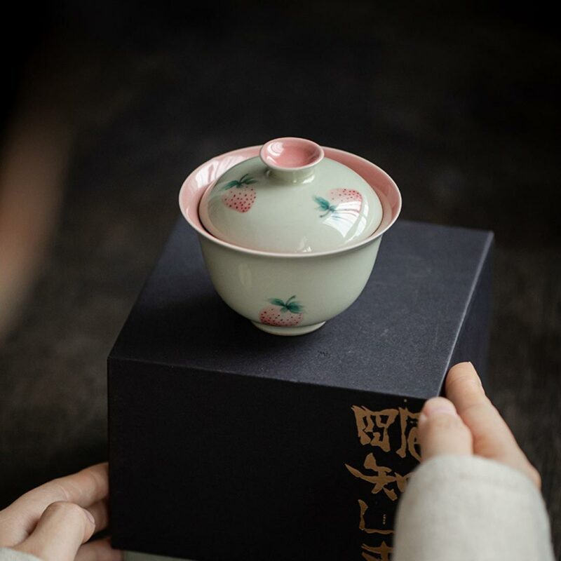 Hand painted Ceramic Strawberry 120ml Gaiwan