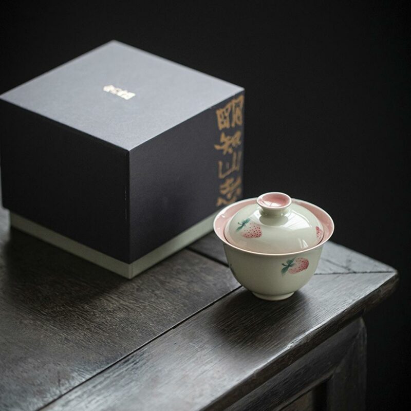 Hand painted Ceramic Strawberry 120ml Gaiwan