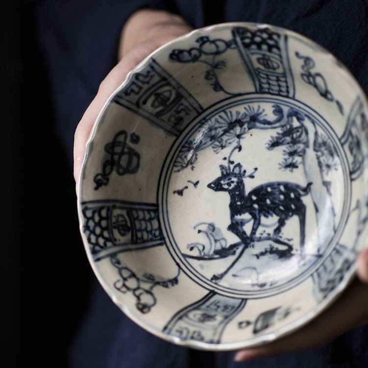 Hand-painted Qinghua Vintage Ceramic Deer Tea Boat