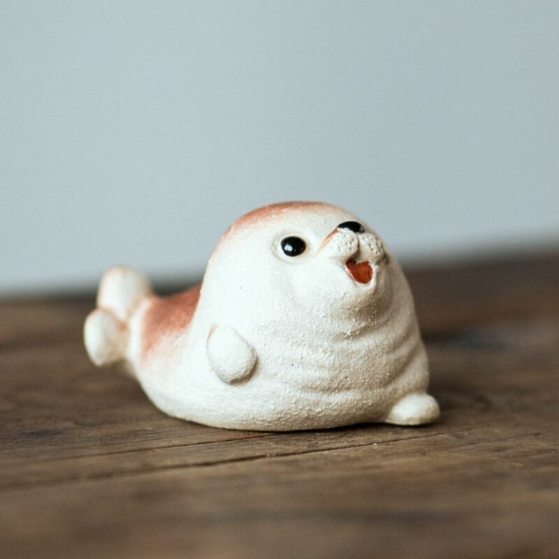 Handmade White Duanni Smiling Seal Tea Pet