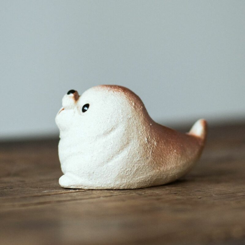 Handmade White Duanni Smiling Seal Tea Pet