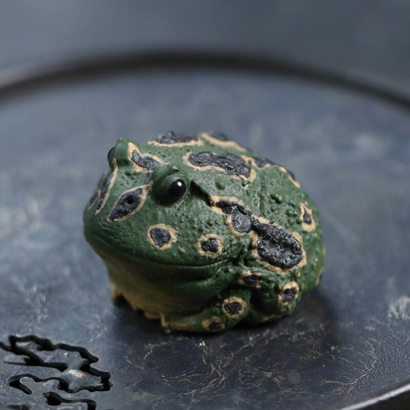Handmade Zisha Yixing Clay Horned Frog Tea Pet (3) Handmade Zisha Yixing Clay Horned Frog Tea Pet
