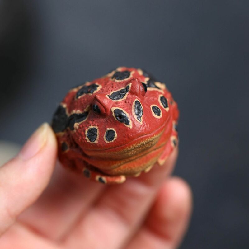 Handmade Zisha Yixing Clay Horned Frog Tea Pet (4) Handmade Zisha Yixing Clay Horned Frog Tea Pet