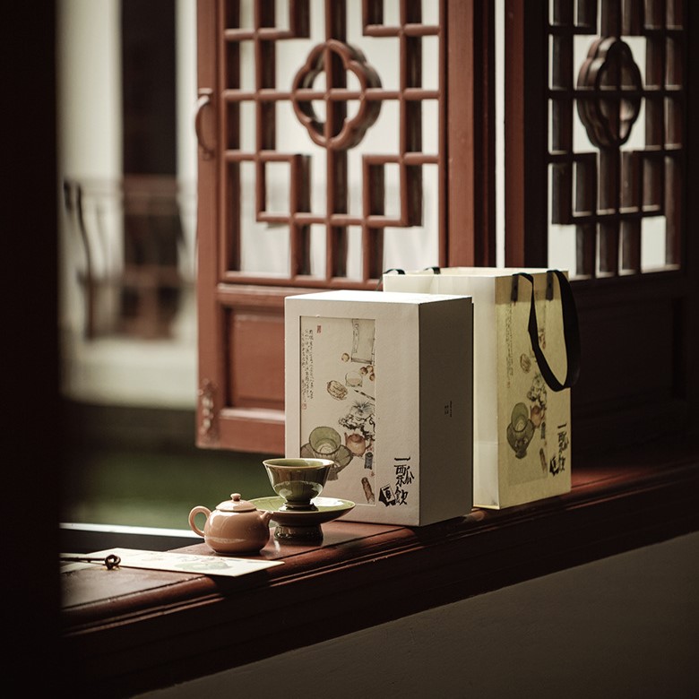 elegant-ceramic-grapefruit-red-glaze-125ml-teapot-3