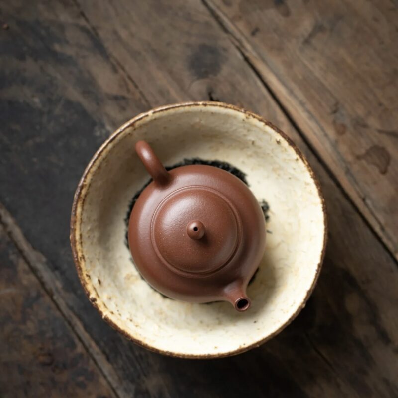 half-handmade-jiang-po-ni-duo-zhi-160ml-yixing-teapot-1