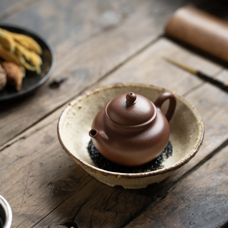 half-handmade-jiang-po-ni-duo-zhi-160ml-yixing-teapot-4