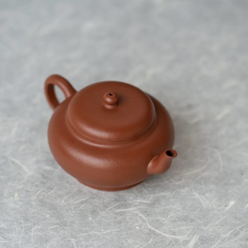 half-handmade-zhuni-bian-deng-120ml-yixing-teapot-3