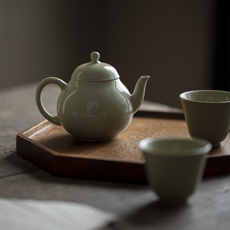 Simple Chic Ceramic Pear Shape 135ml Teapot Simple Chic Ceramic Pear Shape 135ml Teapot