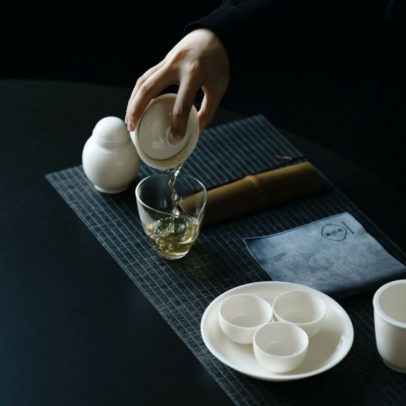 Elegant White Porcelain 12 Piece Chinese Tea Set