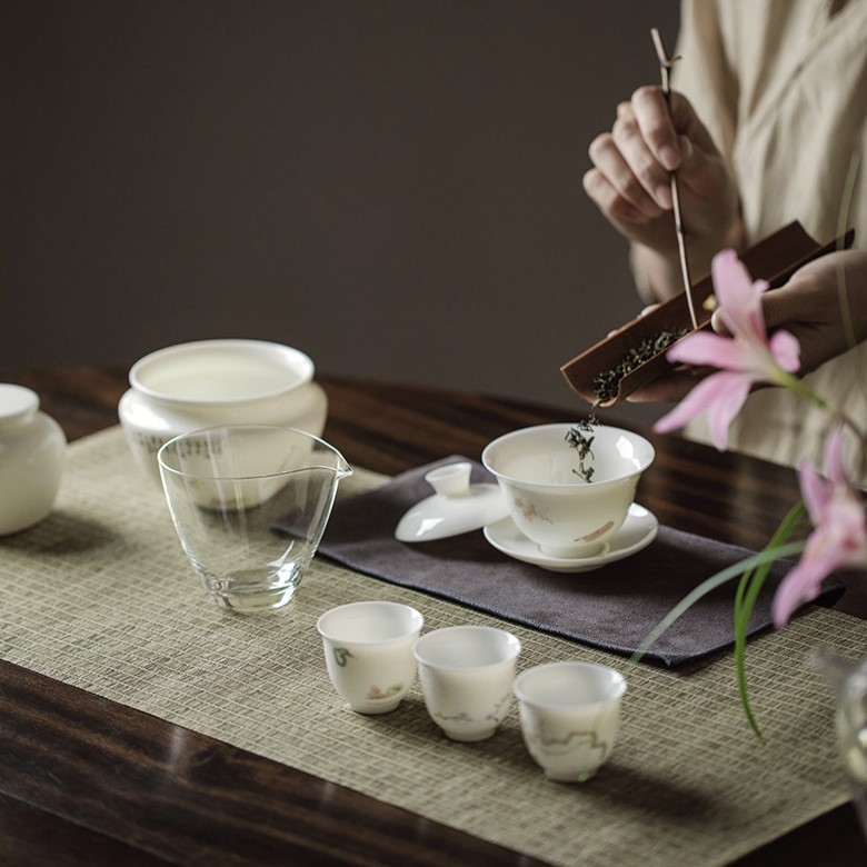 Hand painted White Porcelain 11 Piece Gong Fu Tea Set