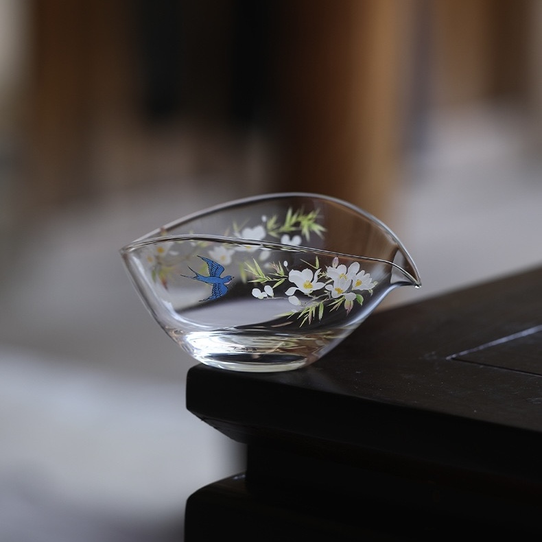 Elegant Glass Painting Boat Shape 180ml Fair Cup Gong Dao Bei