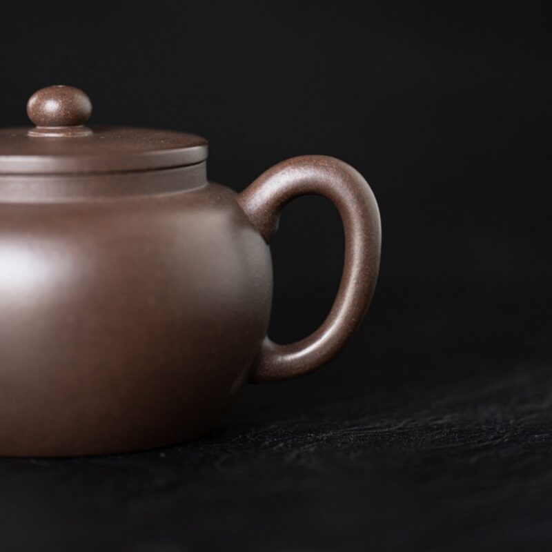 Aged Zini Flat Lid Lian Zi 170ml Yixing Teapot