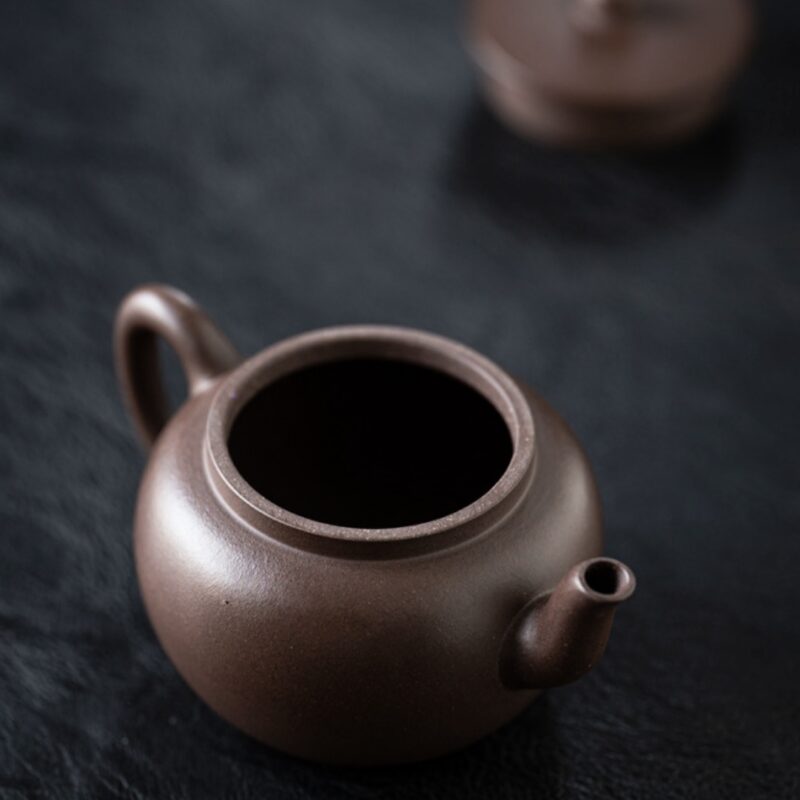 Aged Zini Flat Lid Lian Zi 170ml Yixing Teapot