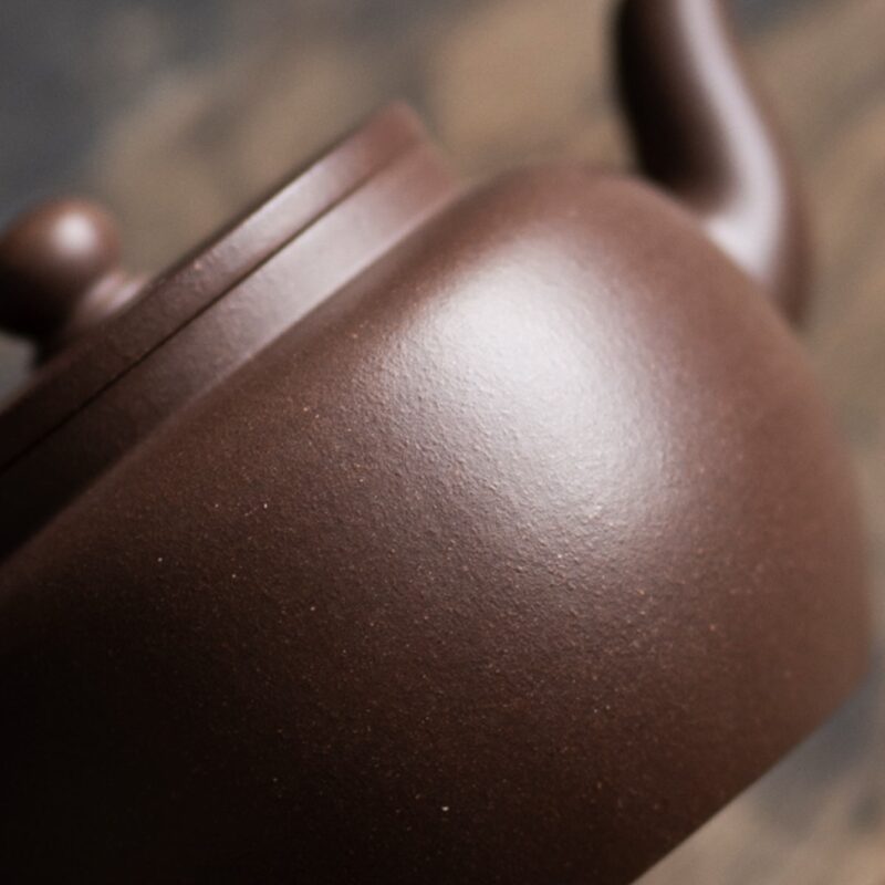 Aged Zini Flat Lid Lian Zi 170ml Yixing Teapot