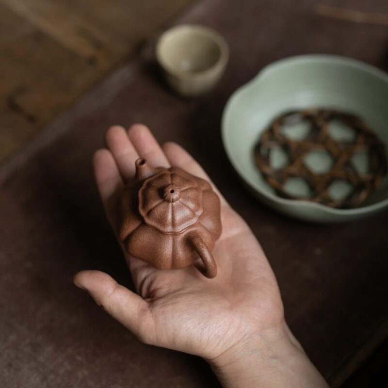 Jiang Po Ni Ribbed Rong Tian 100ml Yixing Teapot
