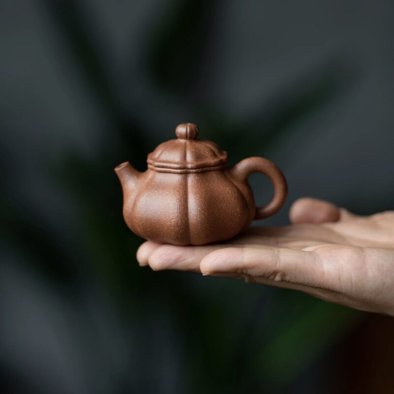 Jiang Po Ni Ribbed Rong Tian 100ml Yixing Teapot