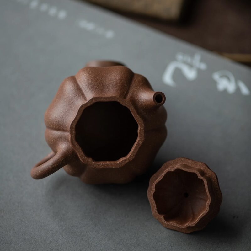 Jiang Po Ni Ribbed Rong Tian 100ml Yixing Teapot